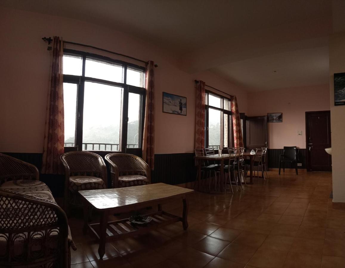 Thakur Homes- Couple And Family Friendly Homestay シムラー エクステリア 写真