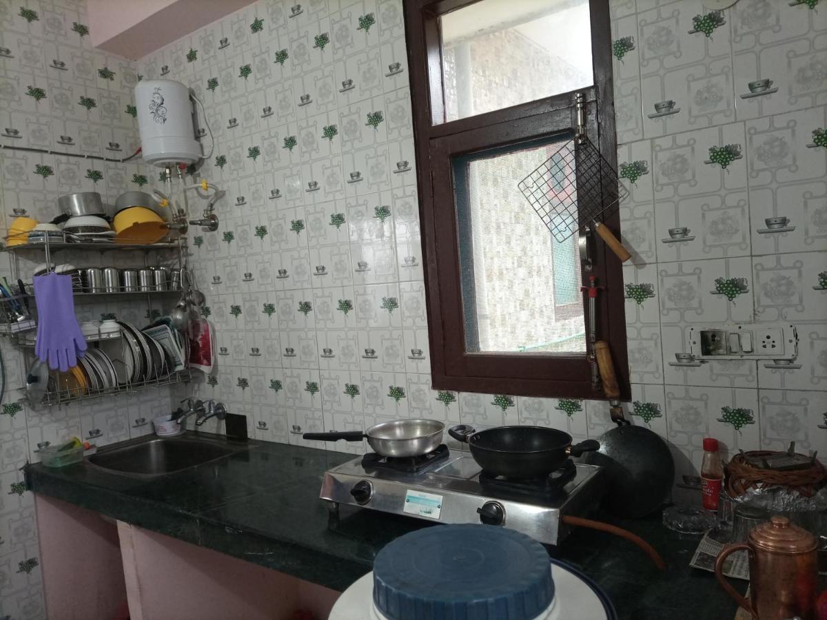 Thakur Homes- Couple And Family Friendly Homestay シムラー エクステリア 写真