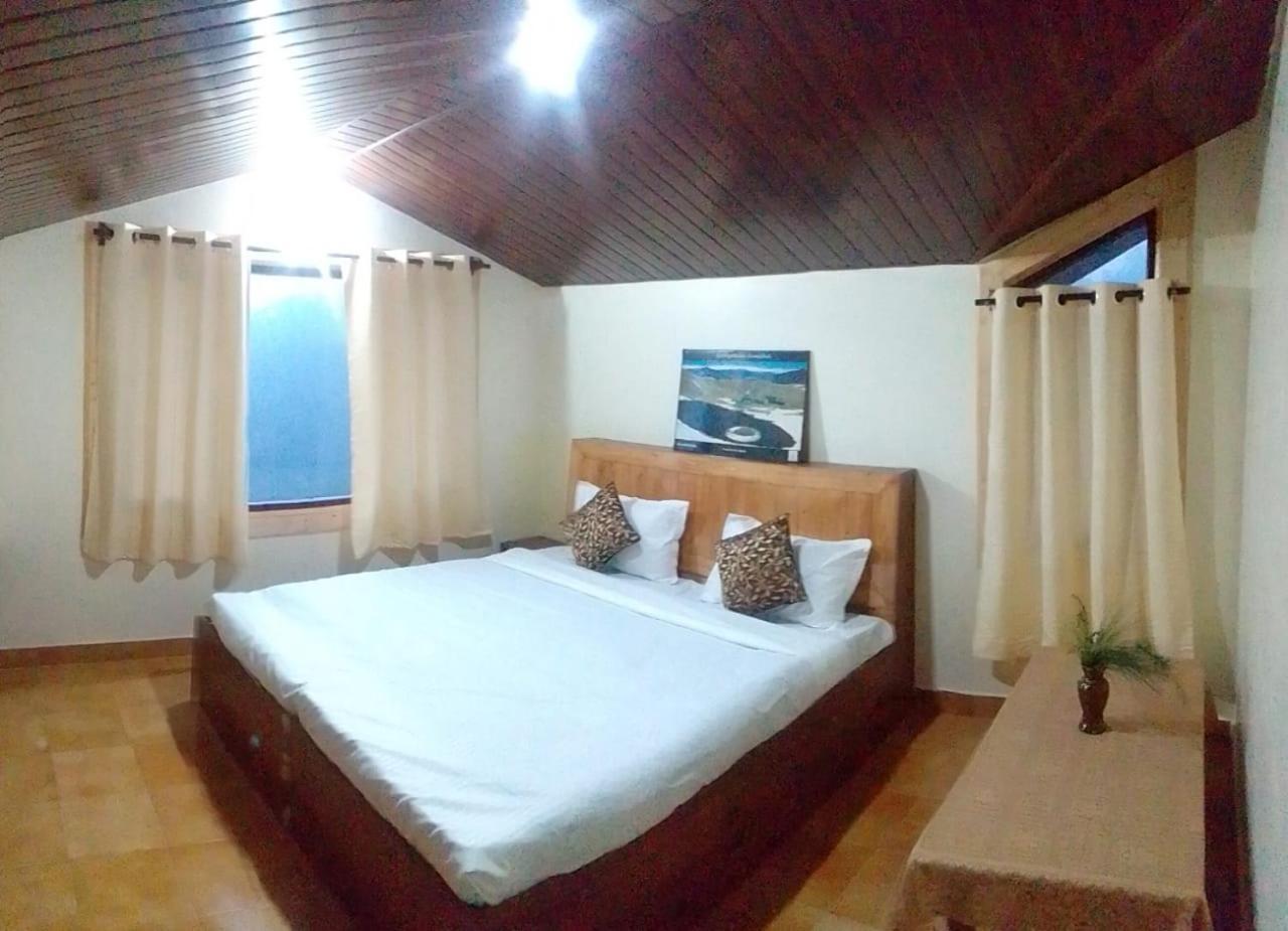Thakur Homes- Couple And Family Friendly Homestay シムラー エクステリア 写真